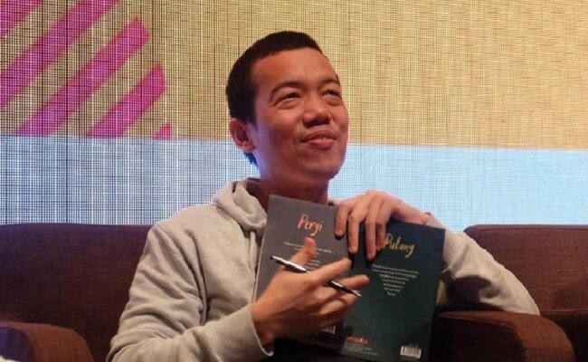 Novelis Kondang Tere Liye Bicara Harga TBS Sawit Petani, Ada apa Ya?